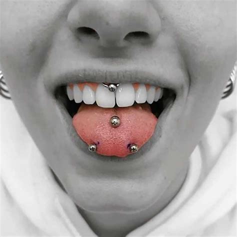 tongpiercing snake eye piercing|Snake Eyes Piercing: Guide & Images